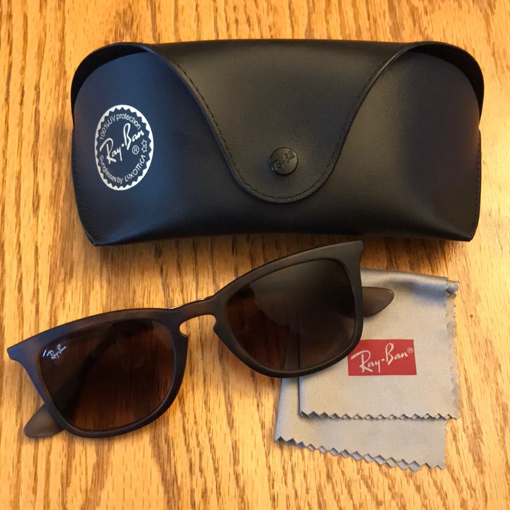 Ray-Ban Wayfarer Classic (4221) Unisex